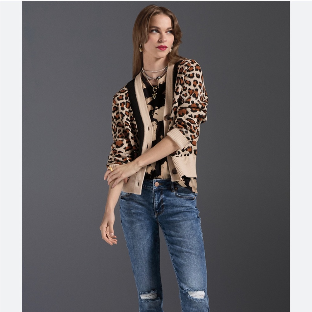 Cabi Fall ‘22 Nine Lives Cardigan Size Medium